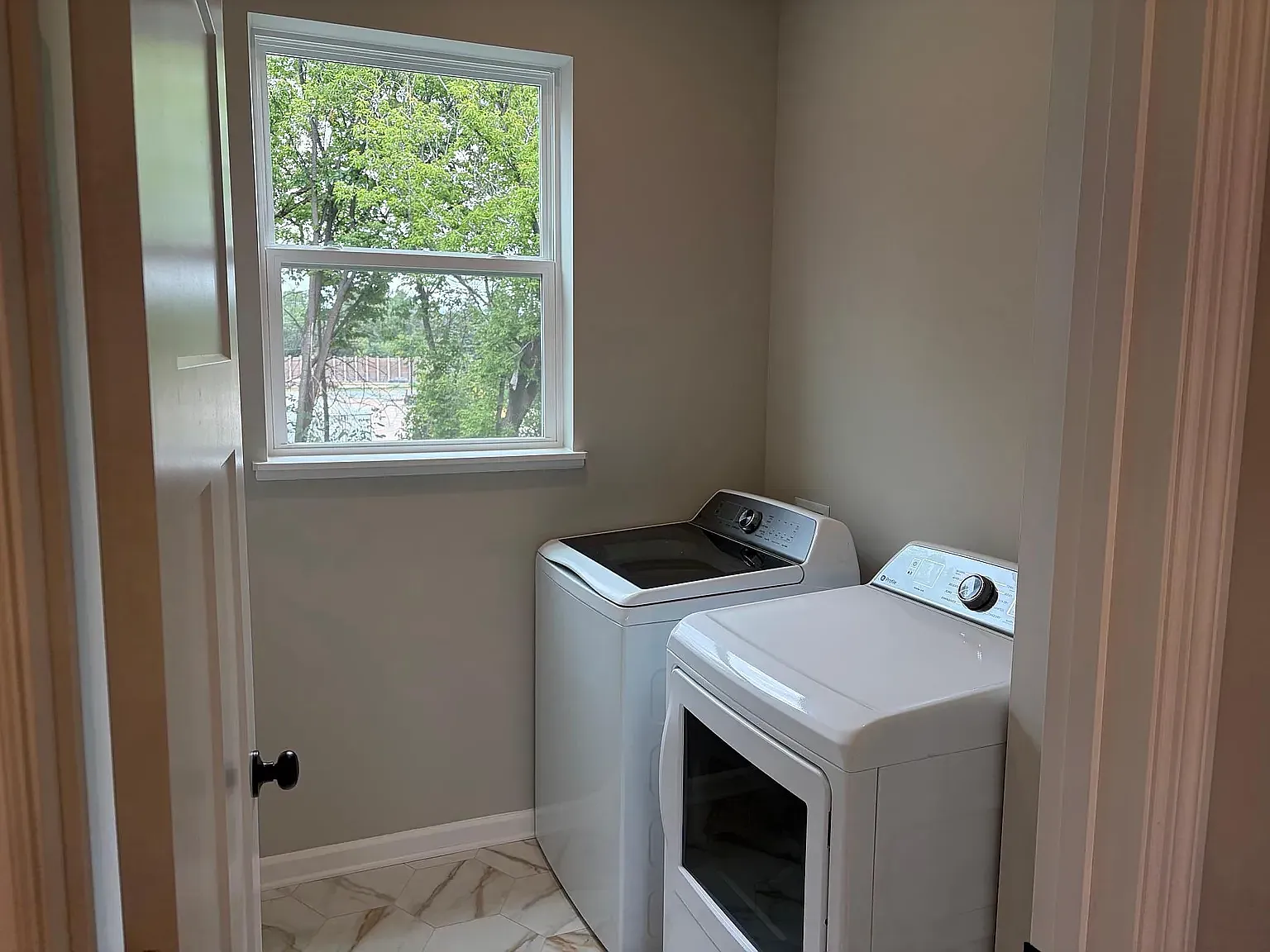 3 bed, 2091 sqft, $2,790 — Photo 4