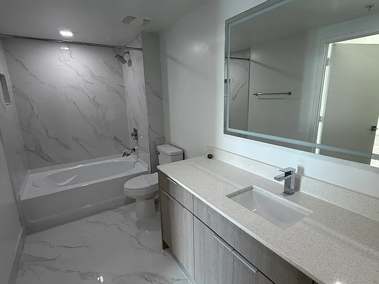 110 SW 13th St #2207 — Photo 17