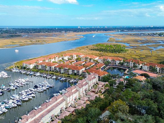 2nd image of 13846 ATLANTIC Boulevard #703