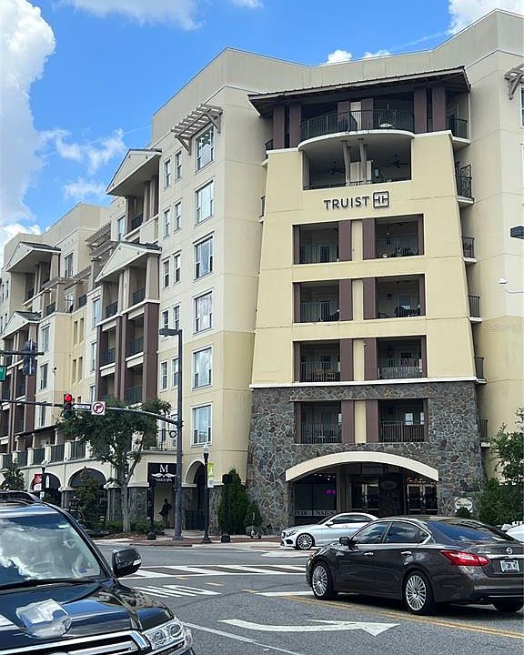 1st image of 2305 Edgewater Dr APT 1305