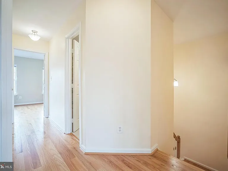 11551 Laurel Lake Sq — Photo 27
