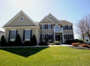 3416 Stone Gate Dr, Center Valley, PA 18034