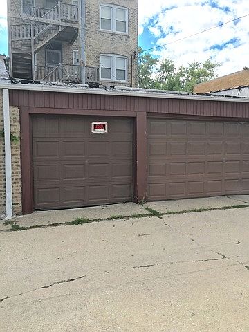 2nd image of 6333 N Whipple St
