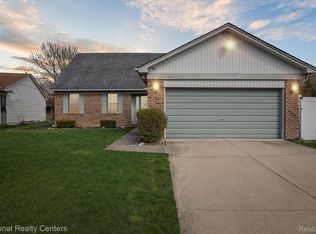 1765 Fairfax Ct, Canton, MI