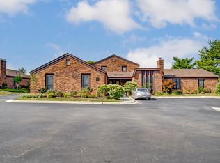 4236 Chaucer Ln, Columbus, OH 43220