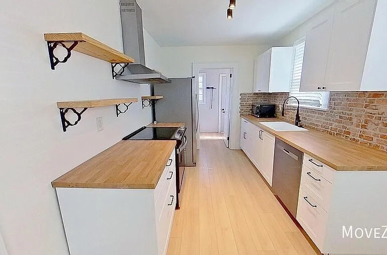 3819 Plainview Rd — Photo 2