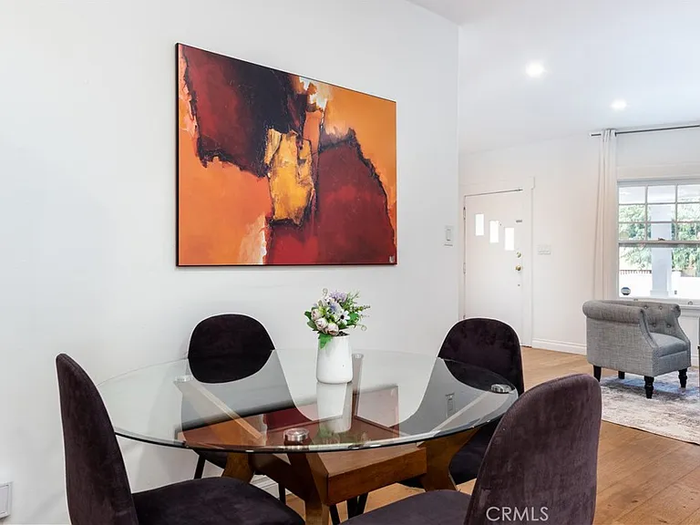 6008 Carlton Way — Photo 10