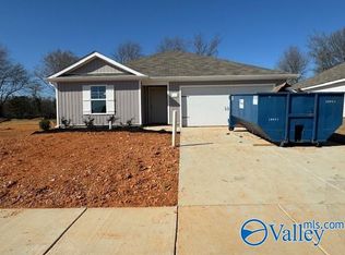 18776 Wicklow Cir, Athens, AL 35613