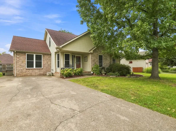 2008 Waterford Dr, Old Hickory, TN 37138