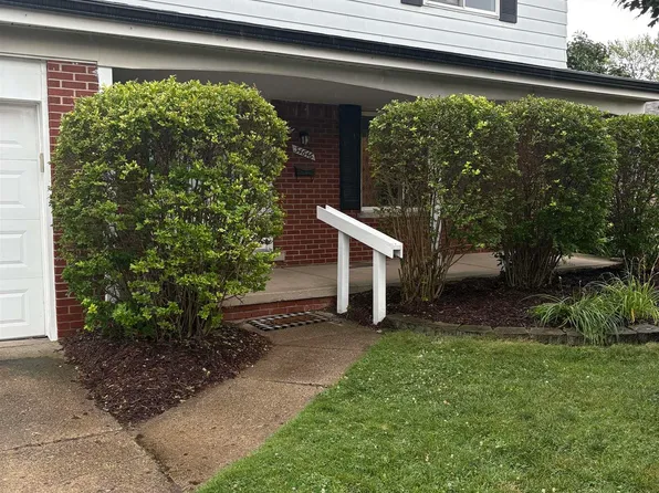 34646 Amsterdam Dr, Sterling Heights, MI 48312