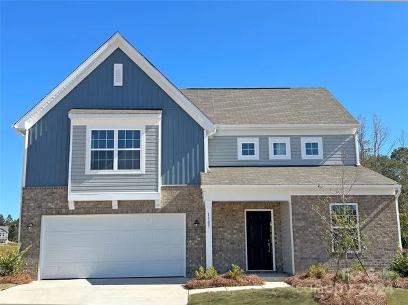 1109 Blackburn Cir, Edgemoor, SC 29712