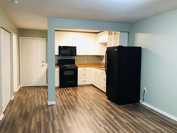3rd image of 2512 W Stroud Ave APT 236