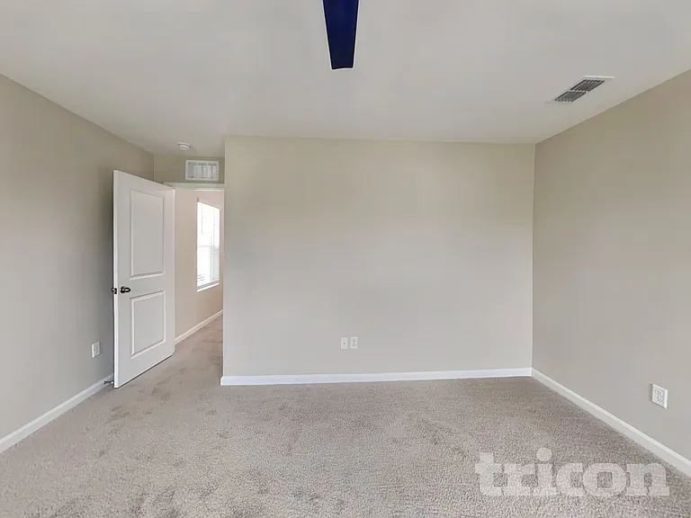 10259 Old Dixie Hwy — Photo 5