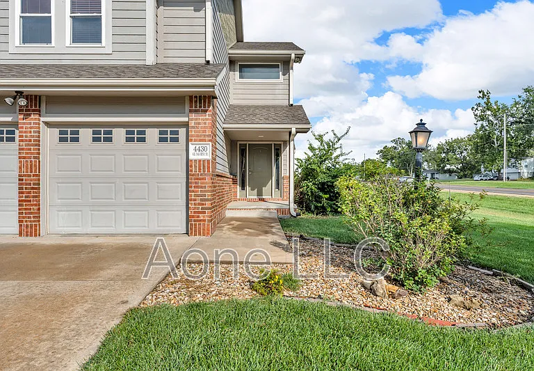 4428 SE Oak Bend Dr — Photo 4