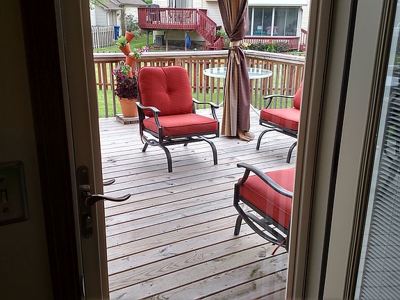 Deck/Back Yard