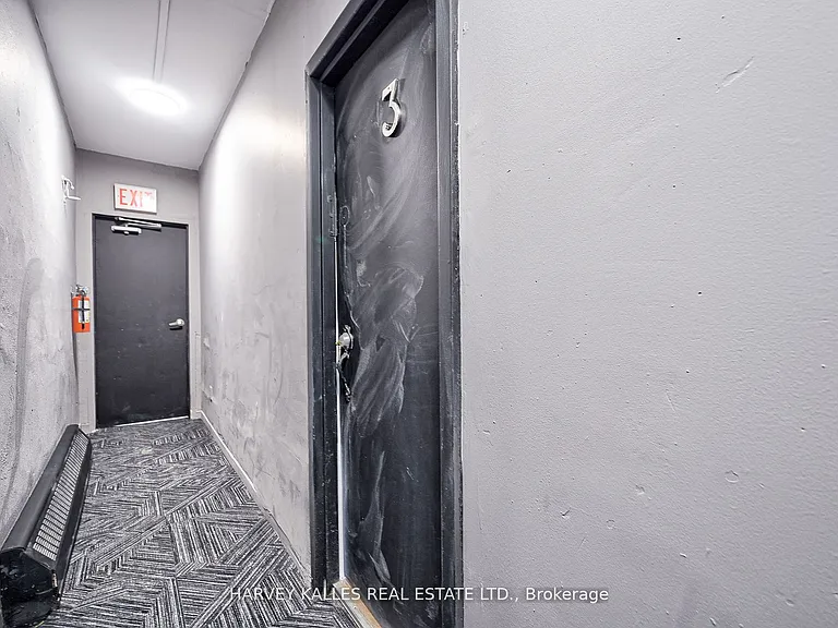 1046 Bathurst St #2 — Photo 7