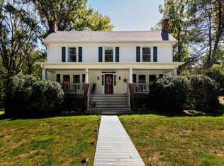 693 Davis Rd, Roanoke, VA 24012