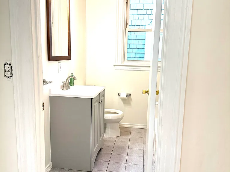 8 Poplar St — Photo 9