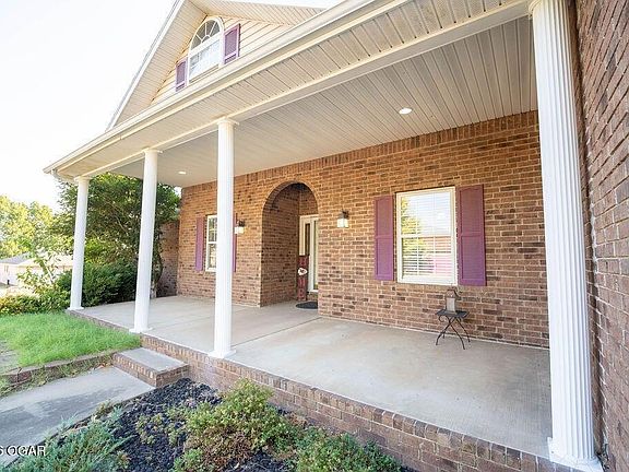 4th image of 1301 Fox Ridge Ln