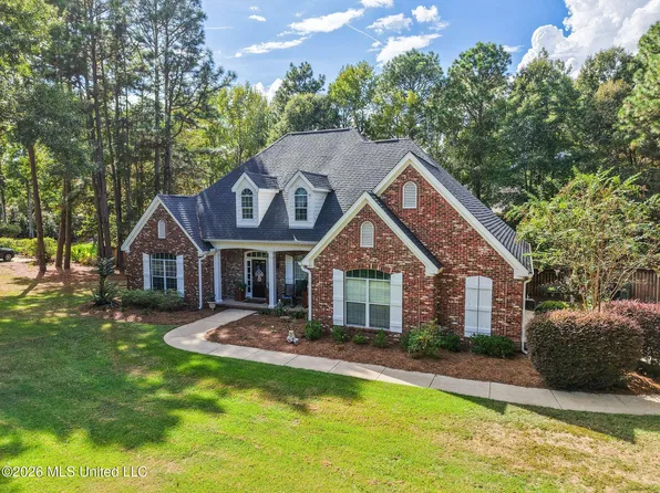 34 Brookline Dr, Hattiesburg, MS 39402