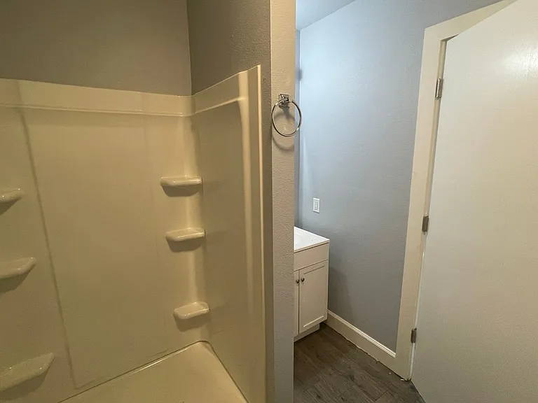 408 W Grove Ave #B — Photo 8