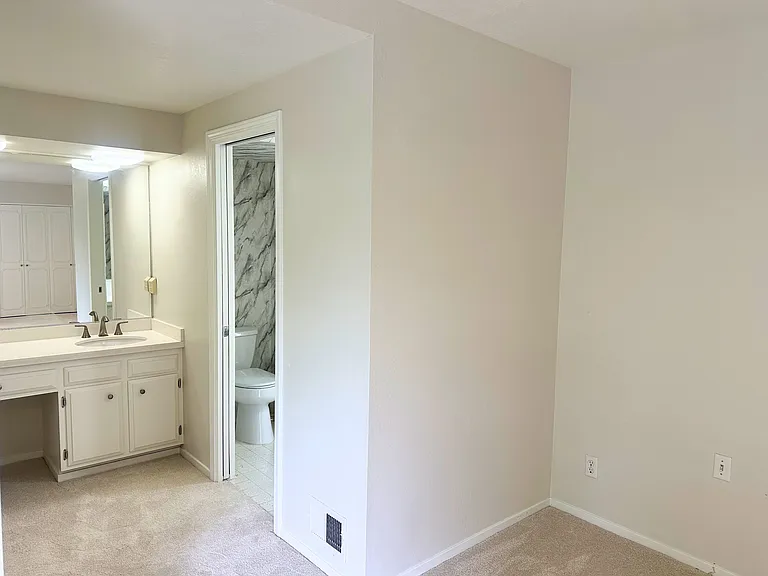 12195 Blythen Way — Photo 24