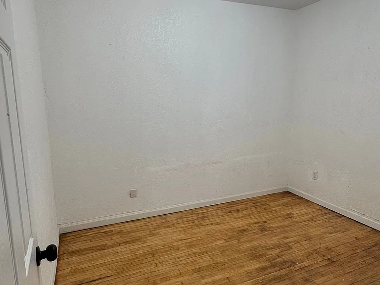 420 N 29th St — Photo 18