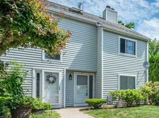 47 Sunridge Ln #47, Cromwell, CT 06416