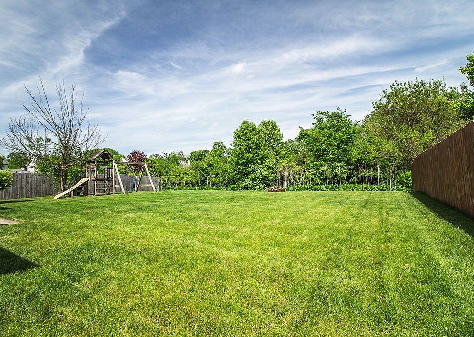 2nd image of 2213 Cedarwood Way