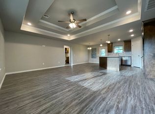 32 Huntington Bch, Durant, OK 74701