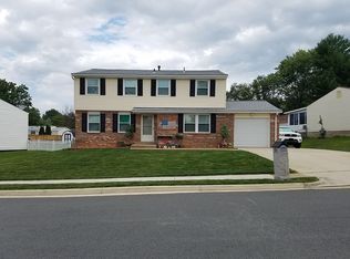 108 N Garfield Rd, Sterling, VA 20164