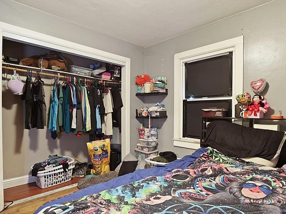 4th image of 537 W Park St