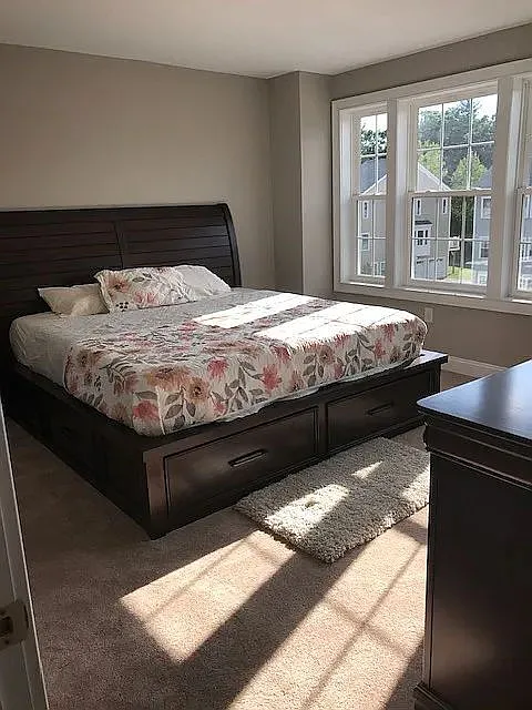 2 bed, 2.5 bath, 1600 sqft, $3,500 — Photo 2
