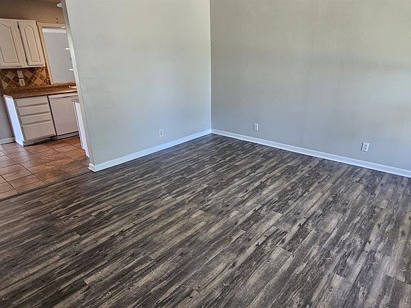 2nd image of 5110 Rock Point St