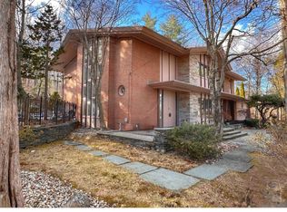 70 High Ridge Rd, West Hartford, CT 06117