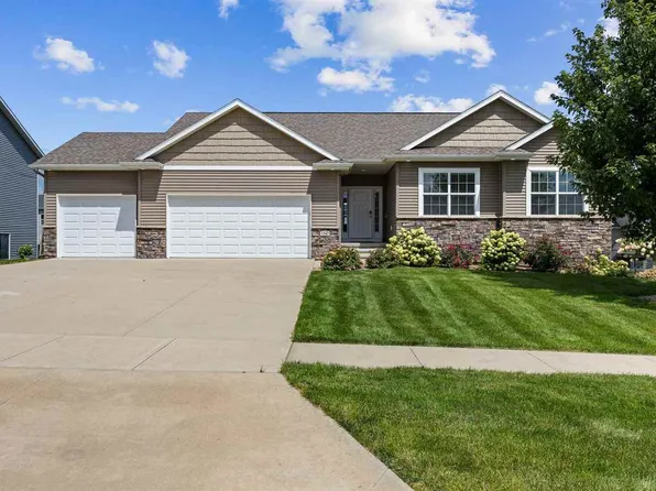 1342 Crescent Oak Ln, Marion, IA 52302