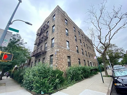 Rented by LRGNY Group, Inc. | media 19