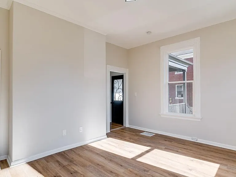 1734 Cleveland Ave — Photo 4