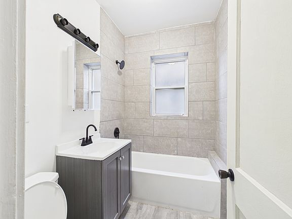4th image of 7631 S Cornell Ave #1