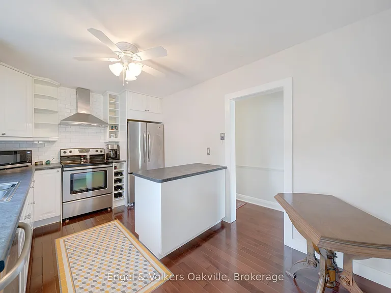 1354 Ontario St — Photo 6