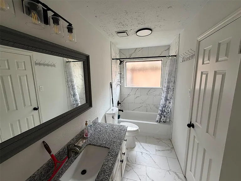 2644 Hadley Cir — Photo 14