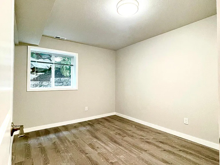 20832 Poplar Way — Photo 13