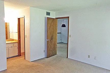 203 S Orchard St #13B — Photo 13