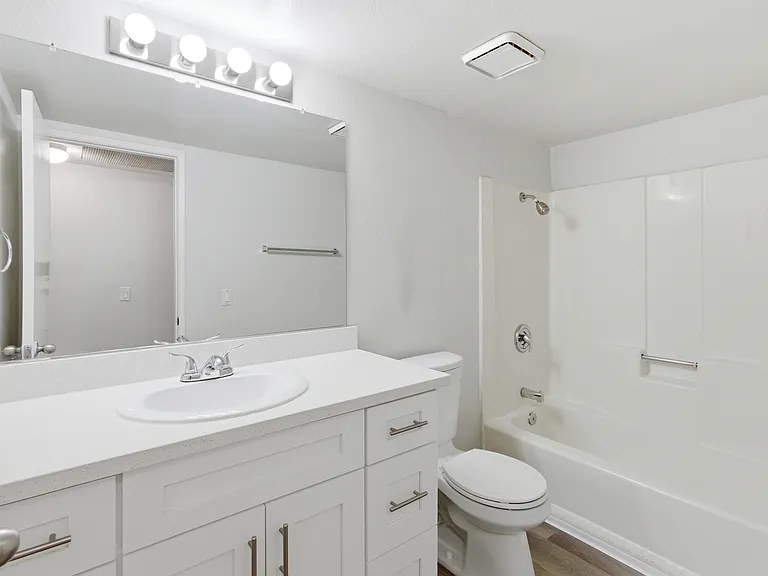 University Crest Apartments - Near UCR — Photo 14