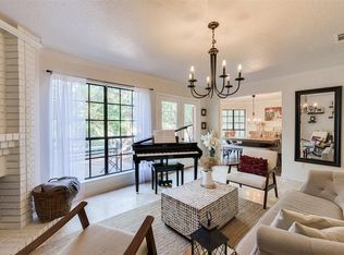 137 N Rainbow Ridge Cir, Spring, TX 77381