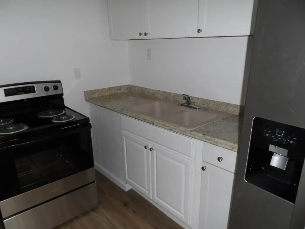 2 bed, 510 sqft, $895 — Photo 2