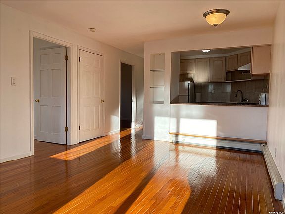 5th image of 42-31 Colden St #F6b