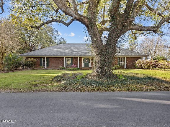 2nd image of 2033 Isadore Rd