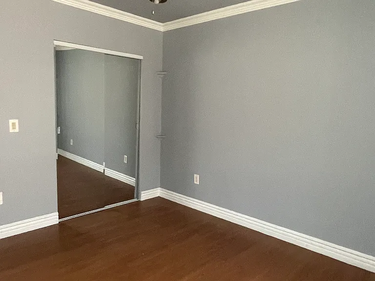 8989 California Ave — Photo 5