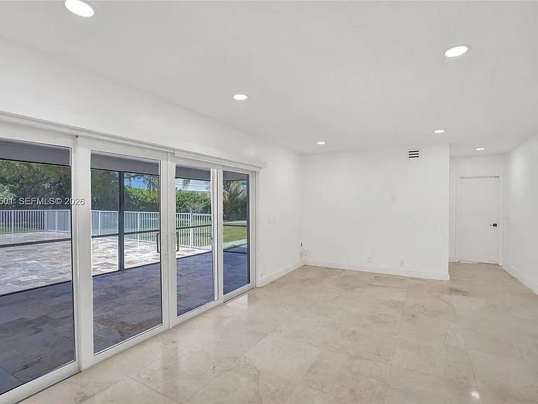 4024 Frances Dr — Photo 26